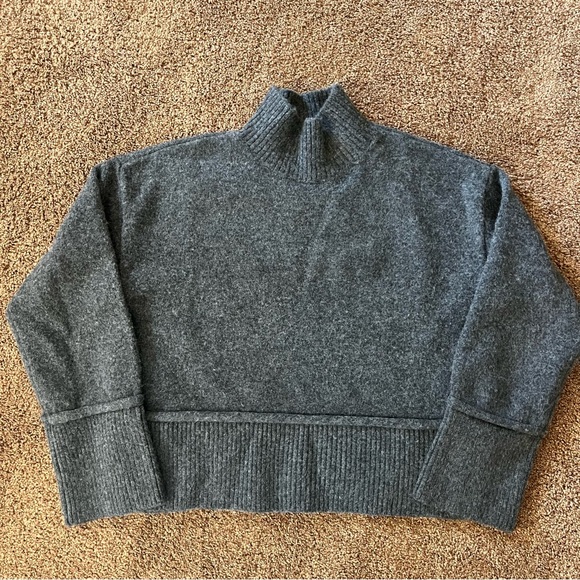 Marled Turtleneck Sweater Gray Size Small - Picture 1 of 3